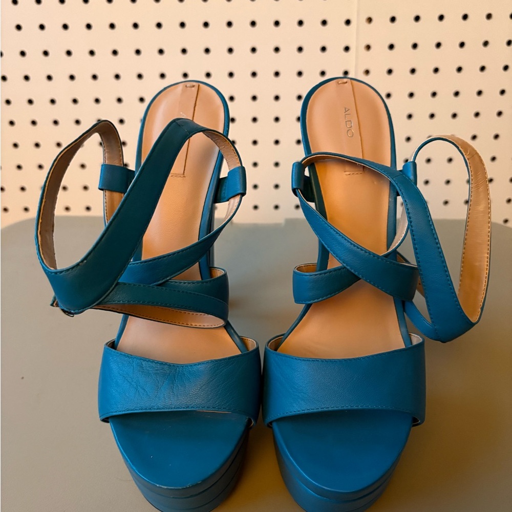 Aldo Teal Strappy Platform Heels size 8.5